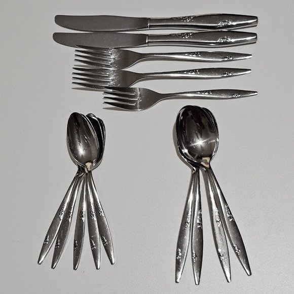 14 Oneida Ltd Rose Duet Mixed Piece Set spoon fork knife USA vintage - Picture 9 of 11